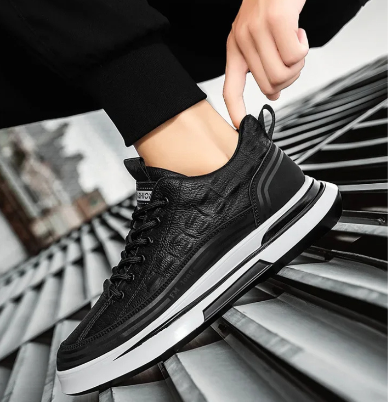 Lässiger Sneaker aus echtem Leder CityStride