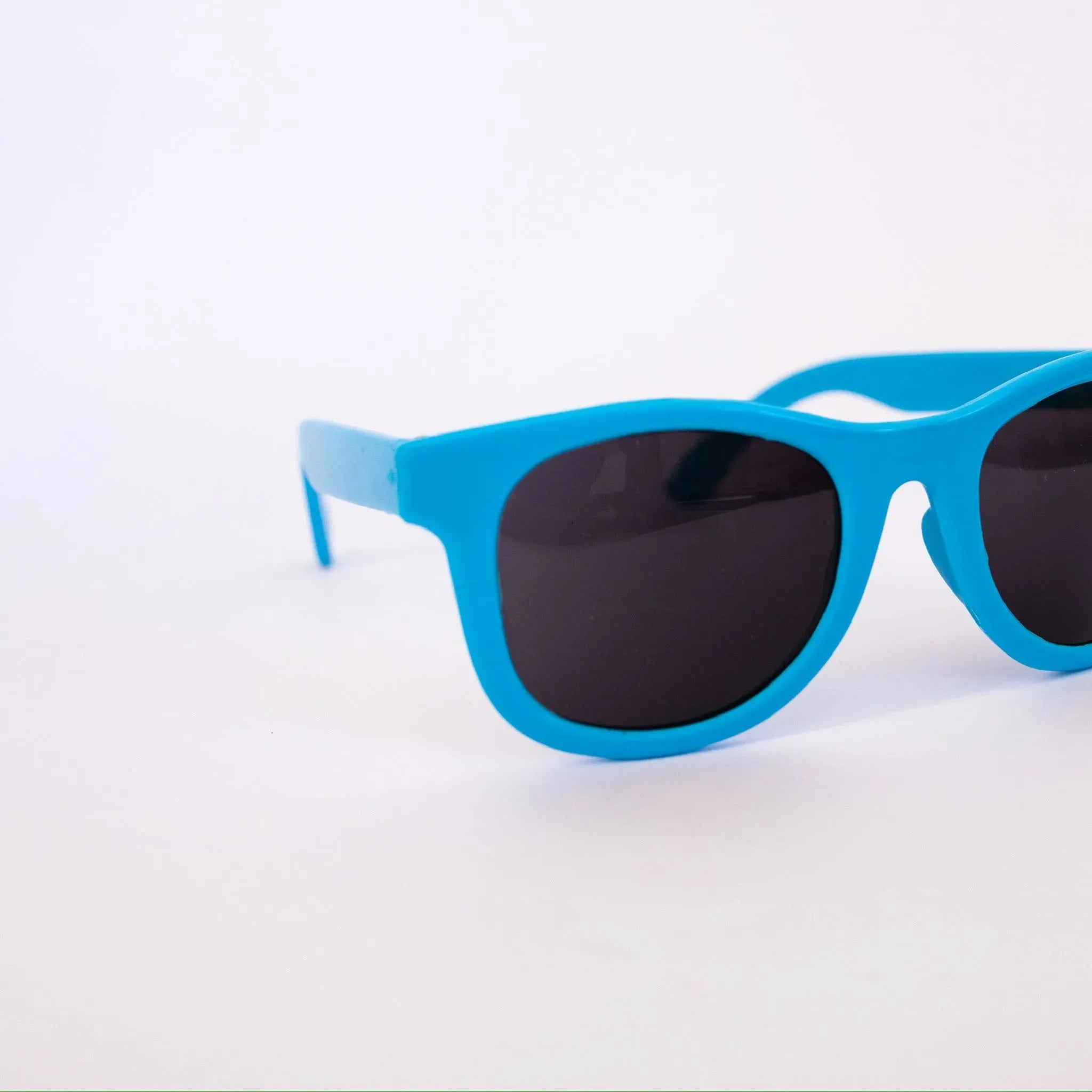 Kinder-Sonnenbrille Farben Hellblau
