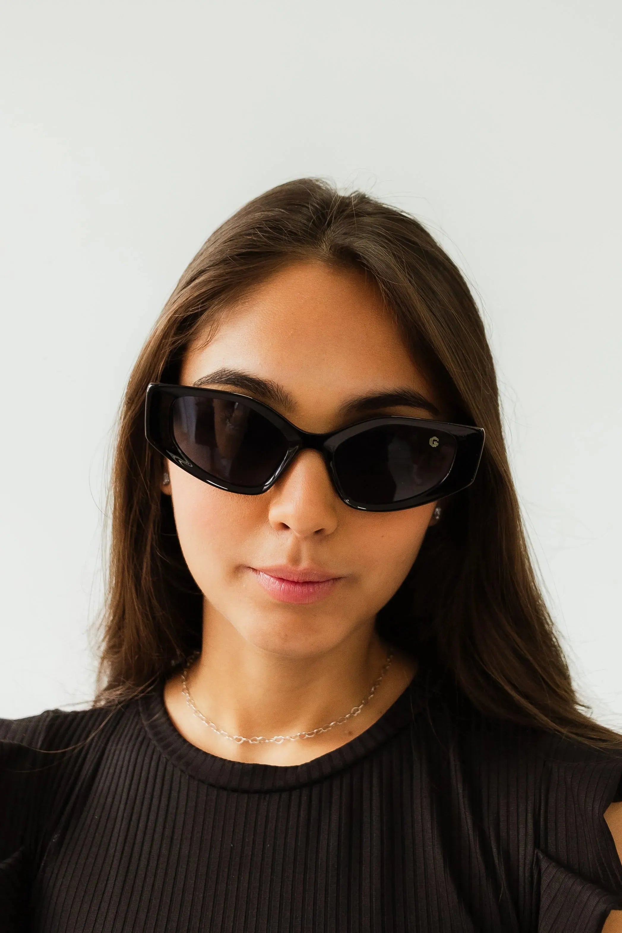 Damen ikonische schwarze Sonnenbrille